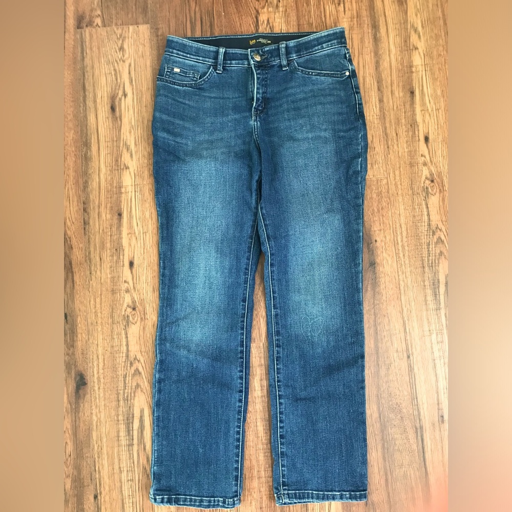 Petite Lee Jeans / W Size 8 / Regular Fit / Straight Leg / stretchy!